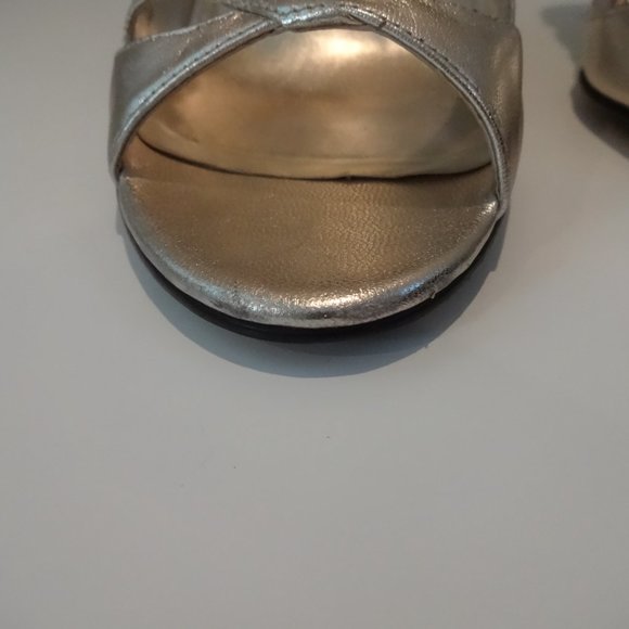 Guess Vincenza Gold Heels - Picture 6 of 8